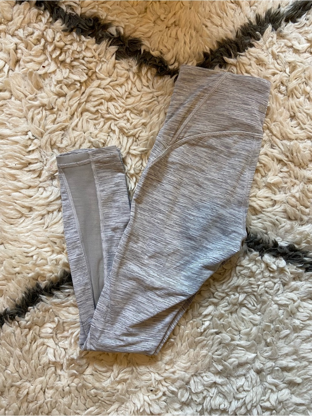Lululemon Womens Heather Gray Performance Leggings